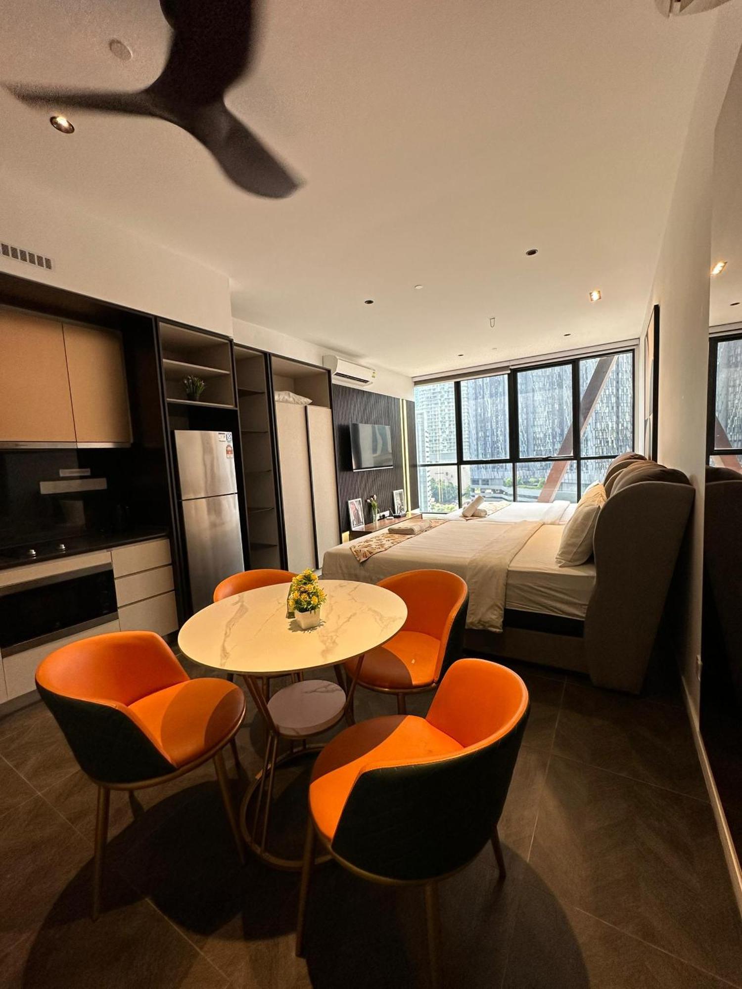 Scarletz Suites Kuala Lumpur By City Center Exterior foto